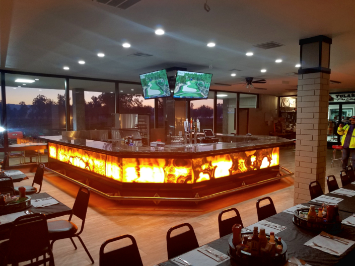 9 Iron Bar & Grill Tulare